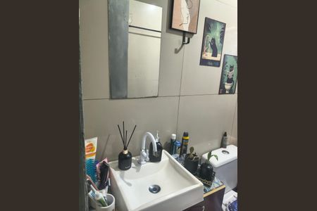Casa à venda com 65m², 3 quartos e 1 vagaBanheiro