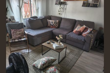 Sala de casa à venda com 3 quartos, 65m² em Jardim Carvalho, Porto Alegre
