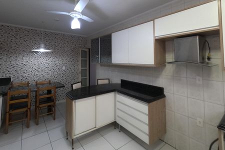 Apartamento para alugar com 158m², 3 quartos e 2 vagasCozinha