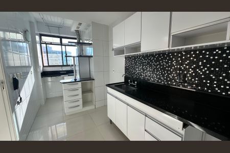 Apartamento para alugar com 74m², 2 quartos e 2 vagasCozinha