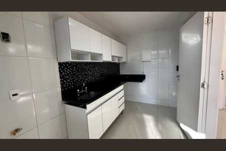 Apartamento para alugar com 74m², 2 quartos e 2 vagasCozinha