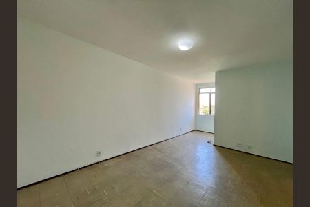 Apartamento para alugar com 71m², 1 quarto e 1 vagaSala