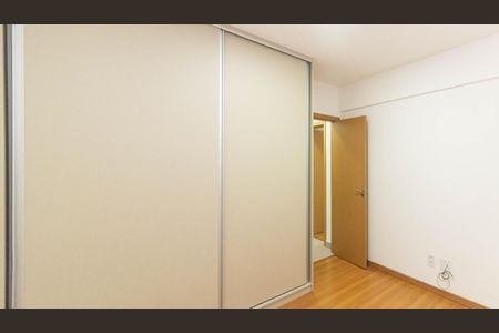 Apartamento à venda com 61m², 2 quartos e 2 vagasSuíte 2