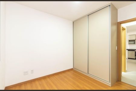 Apartamento à venda com 61m², 2 quartos e 2 vagasSuíte 2