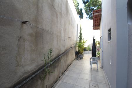 Casa à venda com 241m², 3 quartos e 4 vagasCasa 1 -Corredor