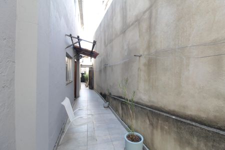 Casa à venda com 241m², 3 quartos e 4 vagasCasa 1 -Corredor