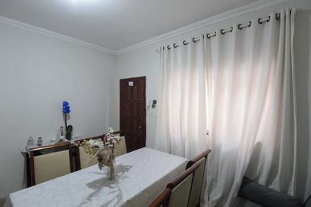 Casa à venda com 241m², 3 quartos e 4 vagasCasa 1 - Sala