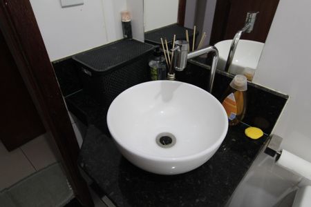 Casa à venda com 241m², 3 quartos e 4 vagasCasa 1 - Banheiro da Suíte