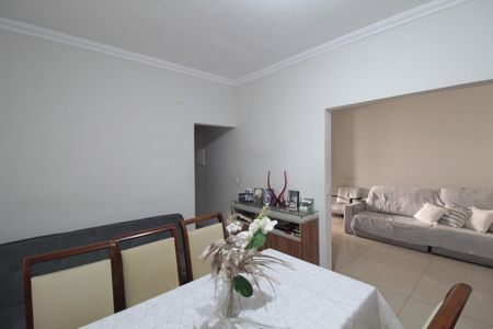 Casa à venda com 241m², 3 quartos e 4 vagasCasa 1 - Sala