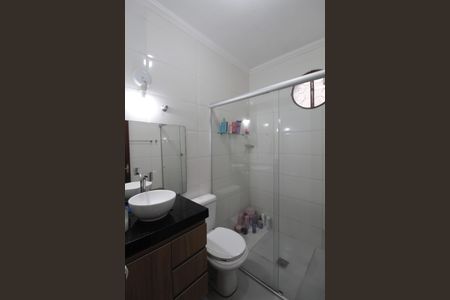 Casa à venda com 241m², 3 quartos e 4 vagasCasa 1 - Banheiro Social