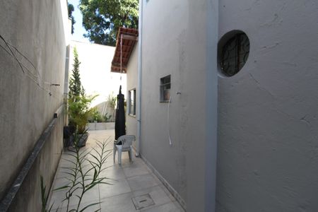 Casa à venda com 241m², 3 quartos e 4 vagasCasa 1 -Corredor