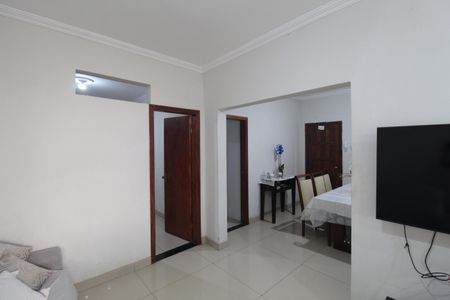 Casa à venda com 241m², 3 quartos e 4 vagasCasa 1 - Sala