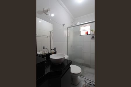 Casa à venda com 241m², 3 quartos e 4 vagasCasa 1 - Banheiro da Suíte