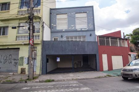 Casa para alugar com 300m², 3 quartos e 2 vagasFachada