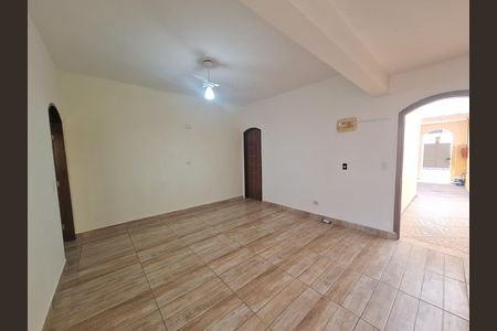 Sala de casa para alugar com 4 quartos, 150m² em Parque Maria Helena, Suzano