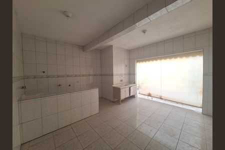 Casa para alugar com 4 quartos, 150m² em Parque Maria Helena, Suzano