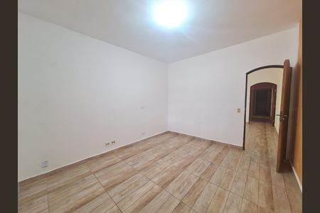 Casa para alugar com 4 quartos, 150m² em Parque Maria Helena, Suzano
