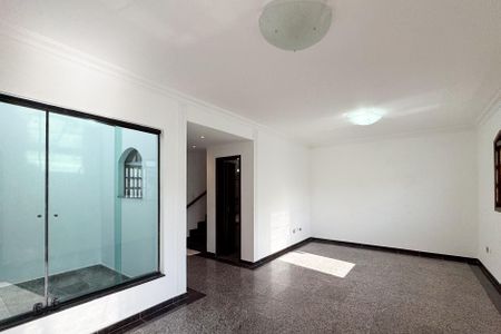 Sala de casa para alugar com 3 quartos, 219m² em Vila Danubio, São Bernardo do Campo