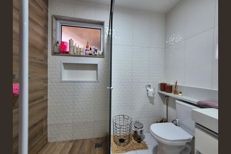 Apartamento à venda com 200m², 4 quartos e 3 vagas Apartamento à venda com 200m², 4 quartos e 3 vagasBanheiro da Suíte 4
