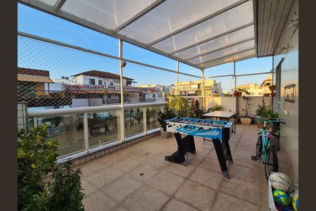 Apartamento à venda com 200m², 4 quartos e 3 vagas Apartamento à venda com 200m², 4 quartos e 3 vagasCobertura