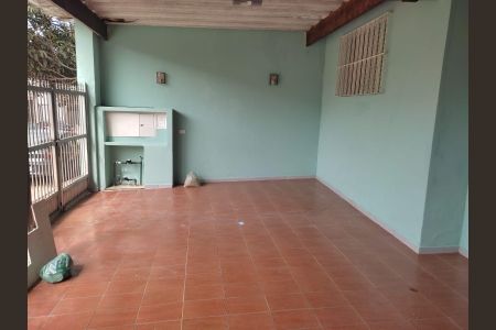 Casa à venda com 270m², 4 quartos e 4 vagas Casa à venda com 270m², 4 quartos e 4 vagasCasa 2- Garagem