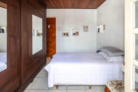 Casa à venda com 270m², 4 quartos e 4 vagas Casa à venda com 270m², 4 quartos e 4 vagasCasa 1 - Quarto 2