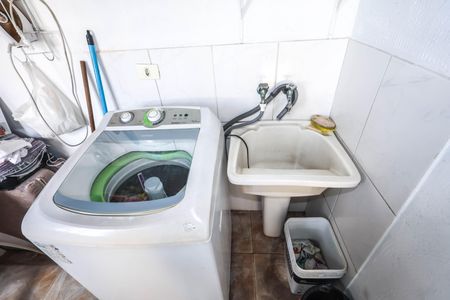 Casa à venda com 270m², 4 quartos e 4 vagas Casa à venda com 270m², 4 quartos e 4 vagasCasa 1 - Área de serviço