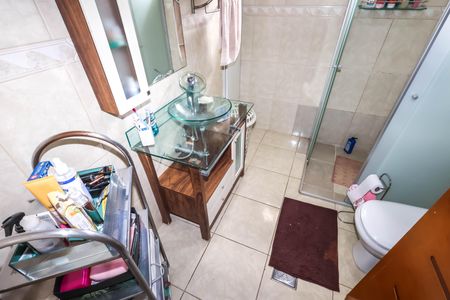 Casa à venda com 270m², 4 quartos e 4 vagas Casa à venda com 270m², 4 quartos e 4 vagasCasa 1 - Banheiro