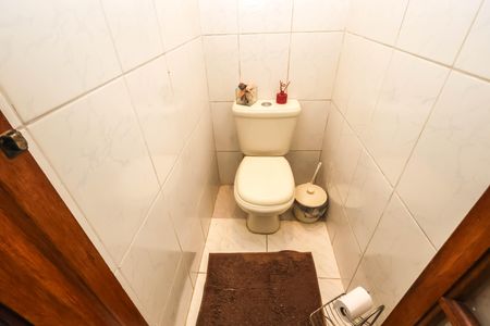 Casa à venda com 270m², 4 quartos e 4 vagas Casa à venda com 270m², 4 quartos e 4 vagasCasa 1 - Lavabo