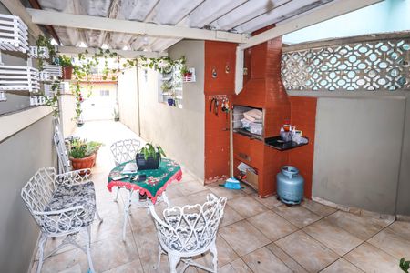 Casa à venda com 270m², 4 quartos e 4 vagas Casa à venda com 270m², 4 quartos e 4 vagasCasa 1 - Garagem