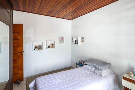 Casa à venda com 270m², 4 quartos e 4 vagas Casa à venda com 270m², 4 quartos e 4 vagasCasa 1 - Quarto 2