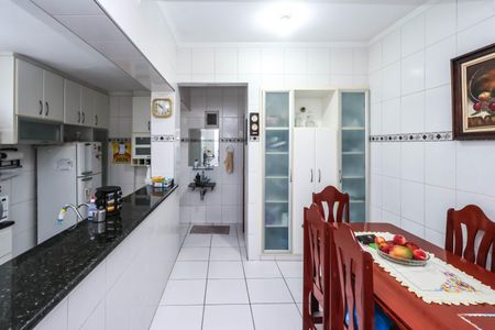 Casa à venda com 270m², 4 quartos e 4 vagas Casa à venda com 270m², 4 quartos e 4 vagasCasa 1 - Cozinha
