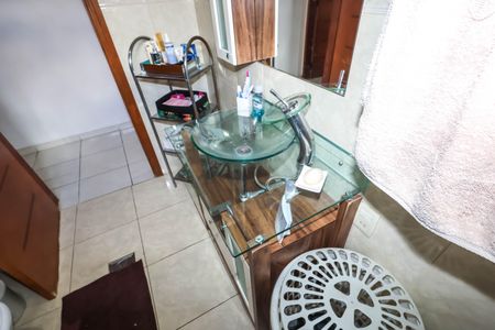 Casa à venda com 270m², 4 quartos e 4 vagas Casa à venda com 270m², 4 quartos e 4 vagasCasa 1 - Banheiro