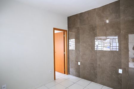 Casa para alugar com 70m², 2 quartos e 1 vagaSala