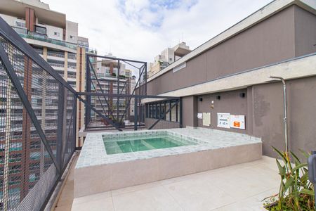 Studio à venda com 24m², 1 quarto e sem vagaÁrea comum - Piscina