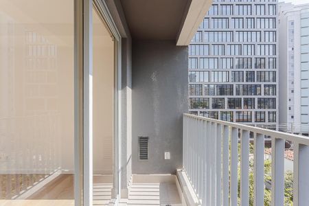 Varanda de kitnet/studio para alugar com 1 quarto, 22m² em Jardim Paulistano, São Paulo