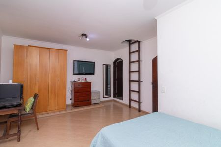 Casa para alugar com 330m², 4 quartos e 5 vagasSuíte 3