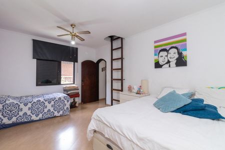 Casa para alugar com 330m², 4 quartos e 5 vagasSuíte 2