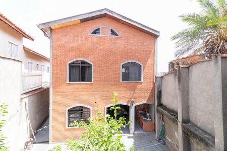 Casa para alugar com 330m², 4 quartos e 5 vagasFachada dos fundos