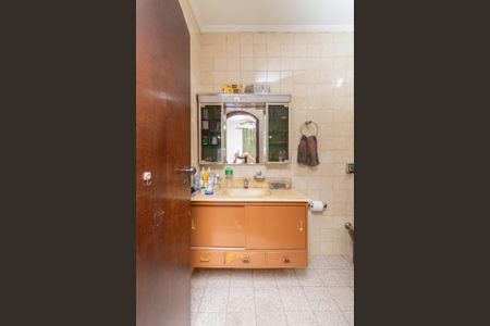 Casa para alugar com 330m², 4 quartos e 5 vagasBanheiro da Suíte 1