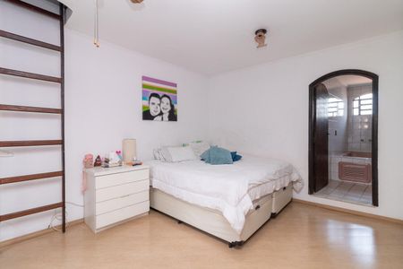 Casa para alugar com 330m², 4 quartos e 5 vagasSuíte 2