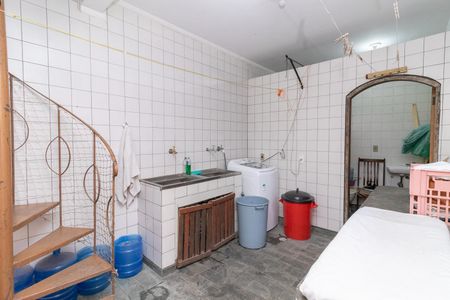 Casa para alugar com 330m², 4 quartos e 5 vagasÁrea de Serviço