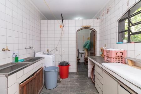 Casa para alugar com 330m², 4 quartos e 5 vagasÁrea de Serviço