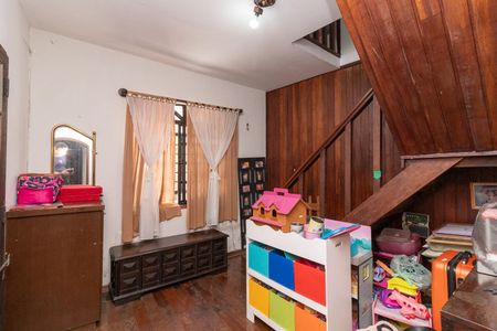 Casa para alugar com 330m², 4 quartos e 5 vagasSótão 2