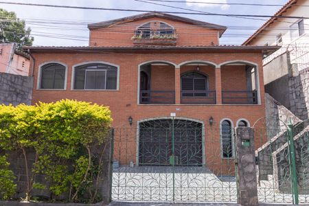 Casa para alugar com 330m², 4 quartos e 5 vagasFachada