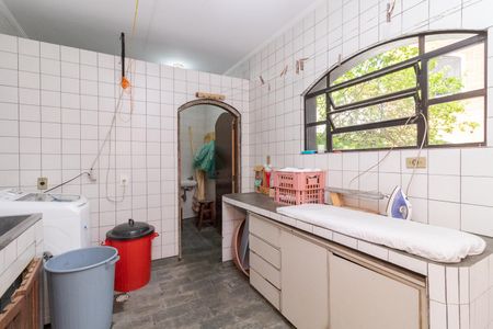 Casa para alugar com 330m², 4 quartos e 5 vagasÁrea de Serviço