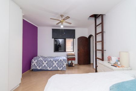 Casa para alugar com 330m², 4 quartos e 5 vagasSuíte 2