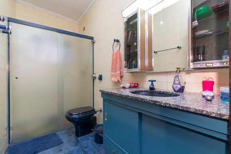 Casa para alugar com 330m², 4 quartos e 5 vagasBanheiro Social