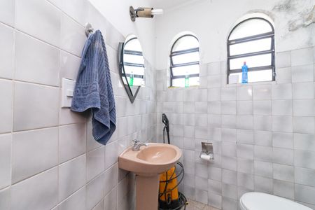 Casa para alugar com 330m², 4 quartos e 5 vagasLavabo