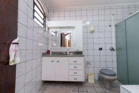 Casa para alugar com 330m², 4 quartos e 5 vagasBanheiro da Suíte 3